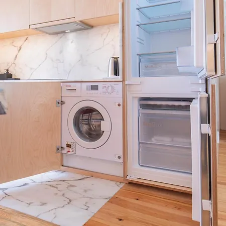 Ola Apartment *